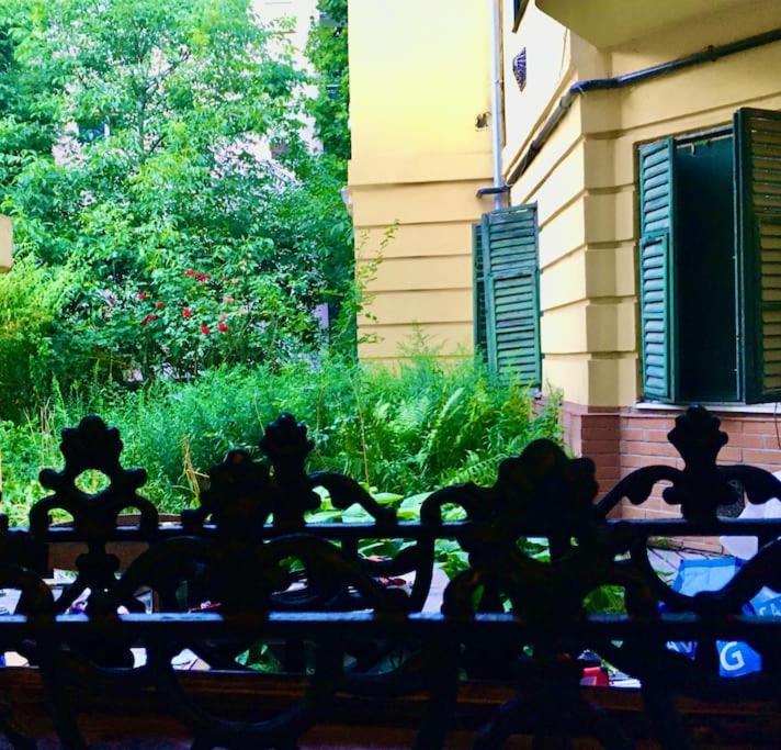 Vintage Studio Apartment, Garden And Free Parking Budapest Bagian luar foto